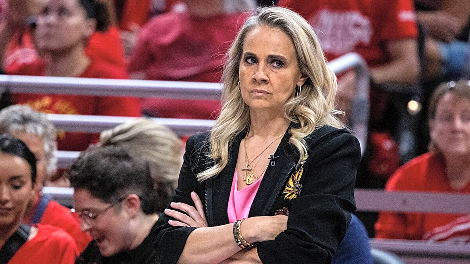 Aces’ Becky Hammon drops mic on Game 4 officiating