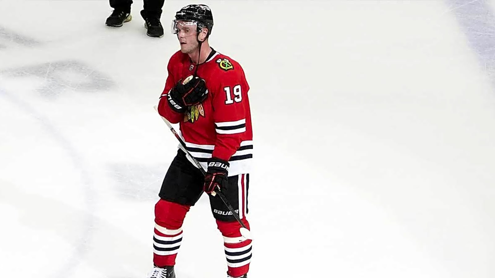 Jonathan Toews speaks out after hitting ice with Jets for 1st time