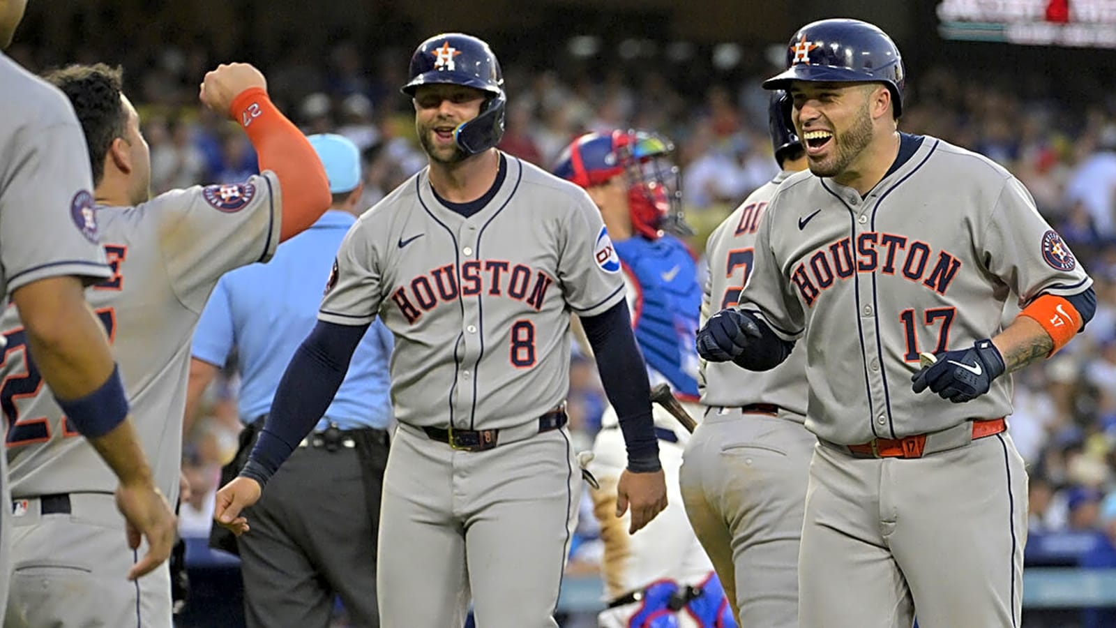 Astros’ Joe Espada explains Christian Walker’s success vs. Dodgers