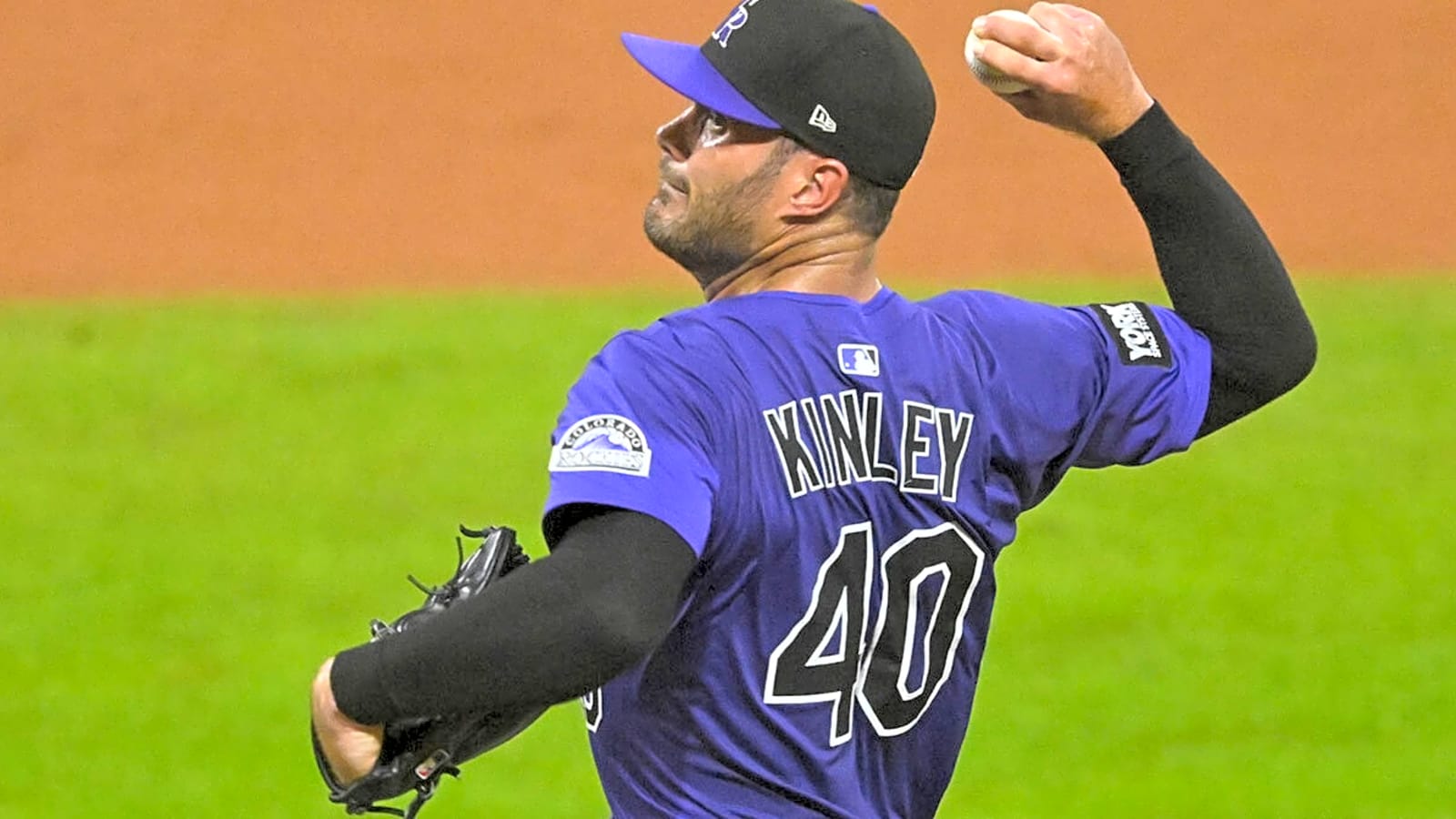 Braves trade for bullpen depth with Rockies