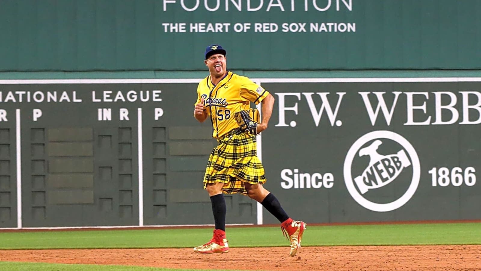 Former Red Sox Jonathan Papelbon makes 360 move amid shock of Rafael Devers trade