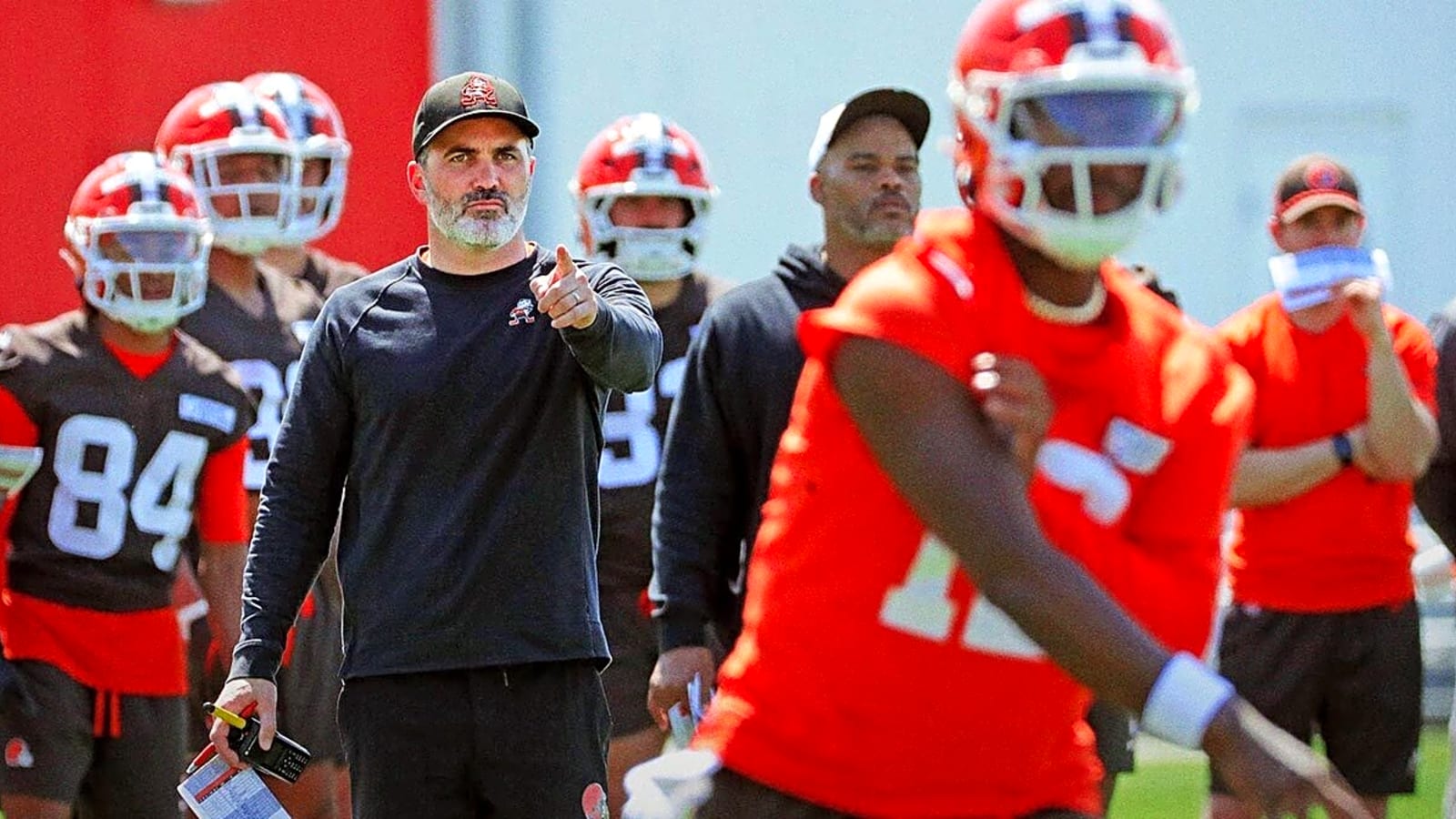Browns rumors: Why Shedeur Sanders has put Kevin Stefanski in a bind ahead of training camp