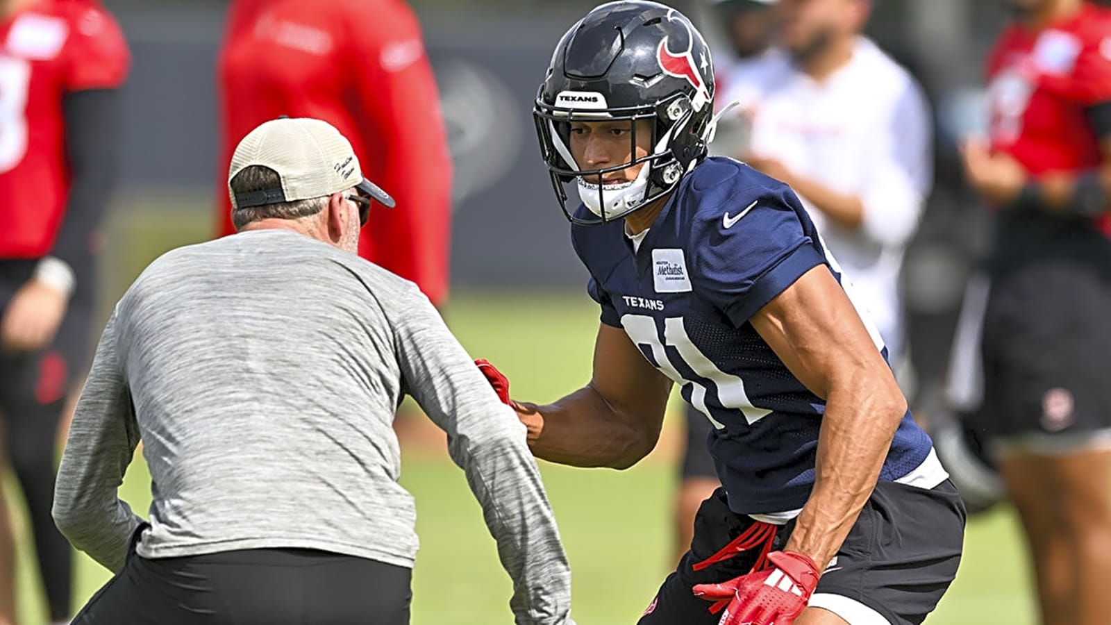 Historic rookie dazzles at Texans minicamp