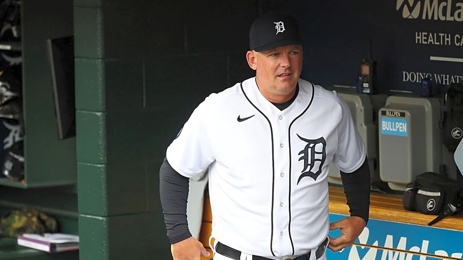 Tigers announce 3 roster moves ahead of Cubs clash