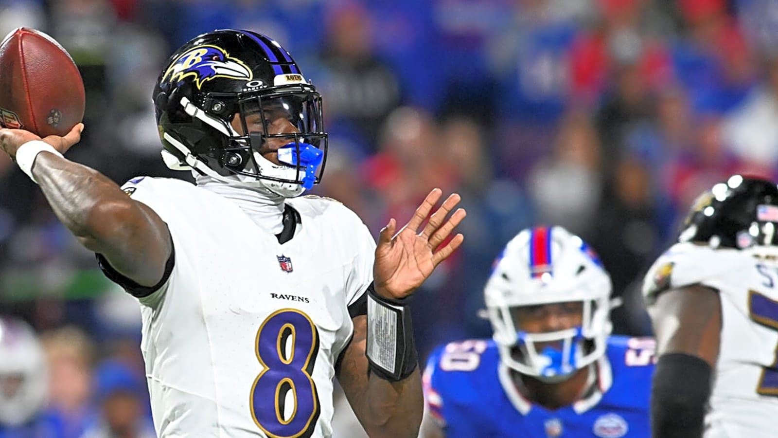 Bills fan in hot water after slapping DeAndre Hopkins, Lamar Jackson
