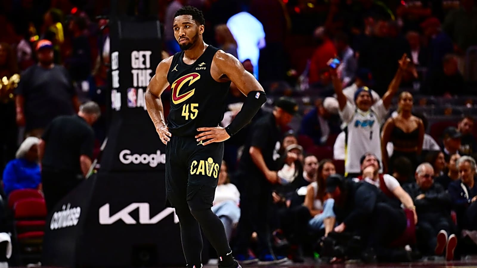 Cavaliers’ Donovan Mitchell reacts to Nick Chubb’s farewell message