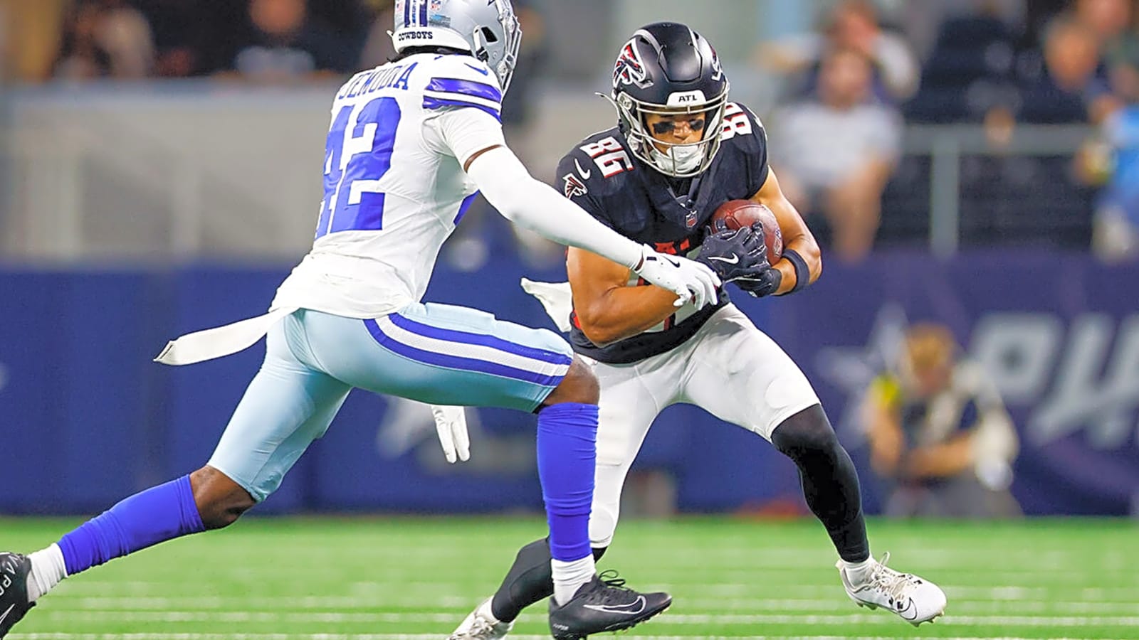 Falcons release receiver after loss to Cowboys