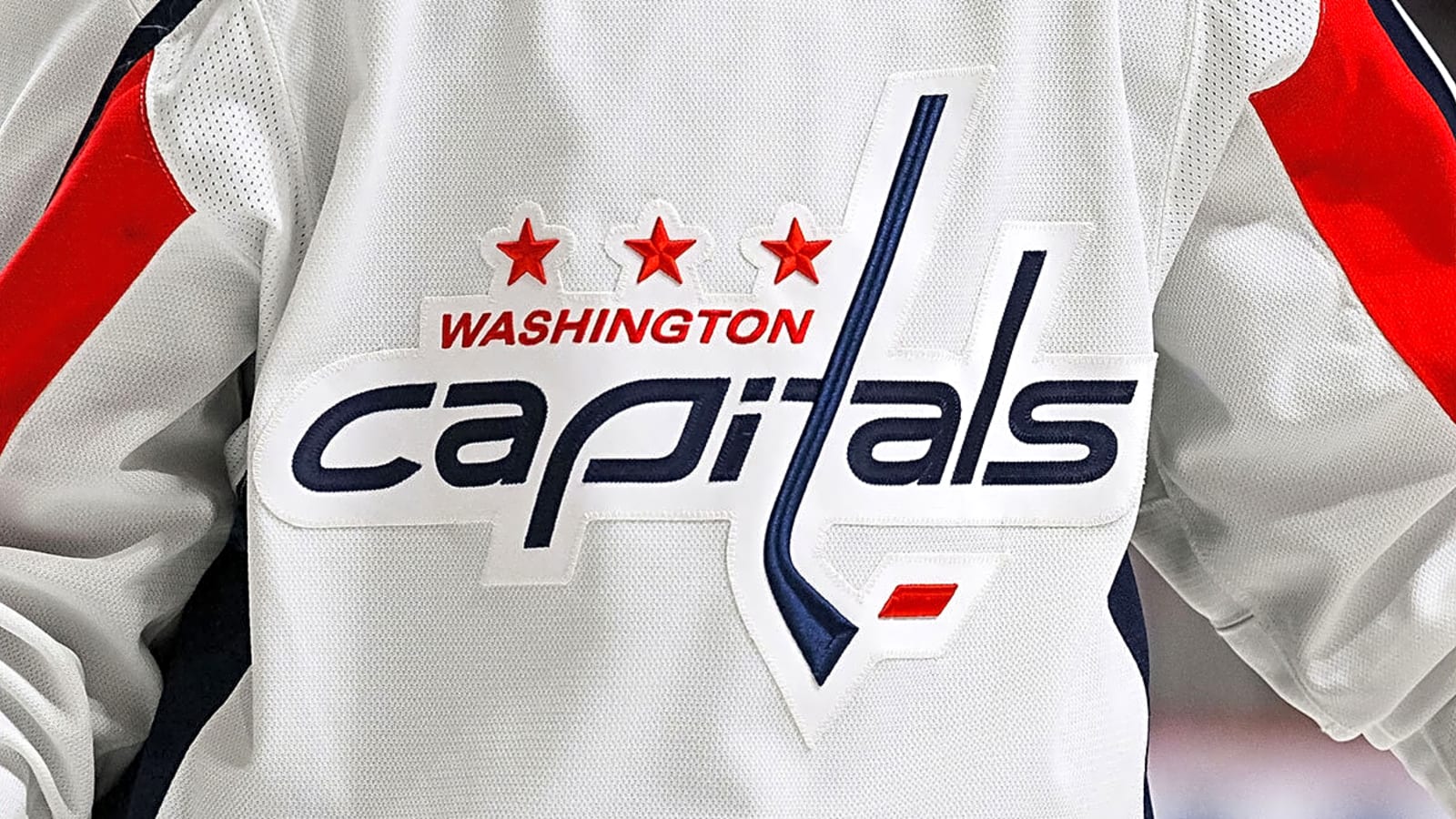 Capitals assistant coach fired after domestic abuse investigation