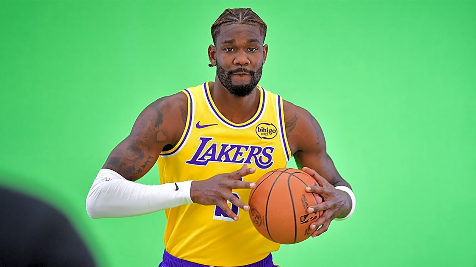 Fans will love Deandre Ayton’s decision in first Lakers Media Day