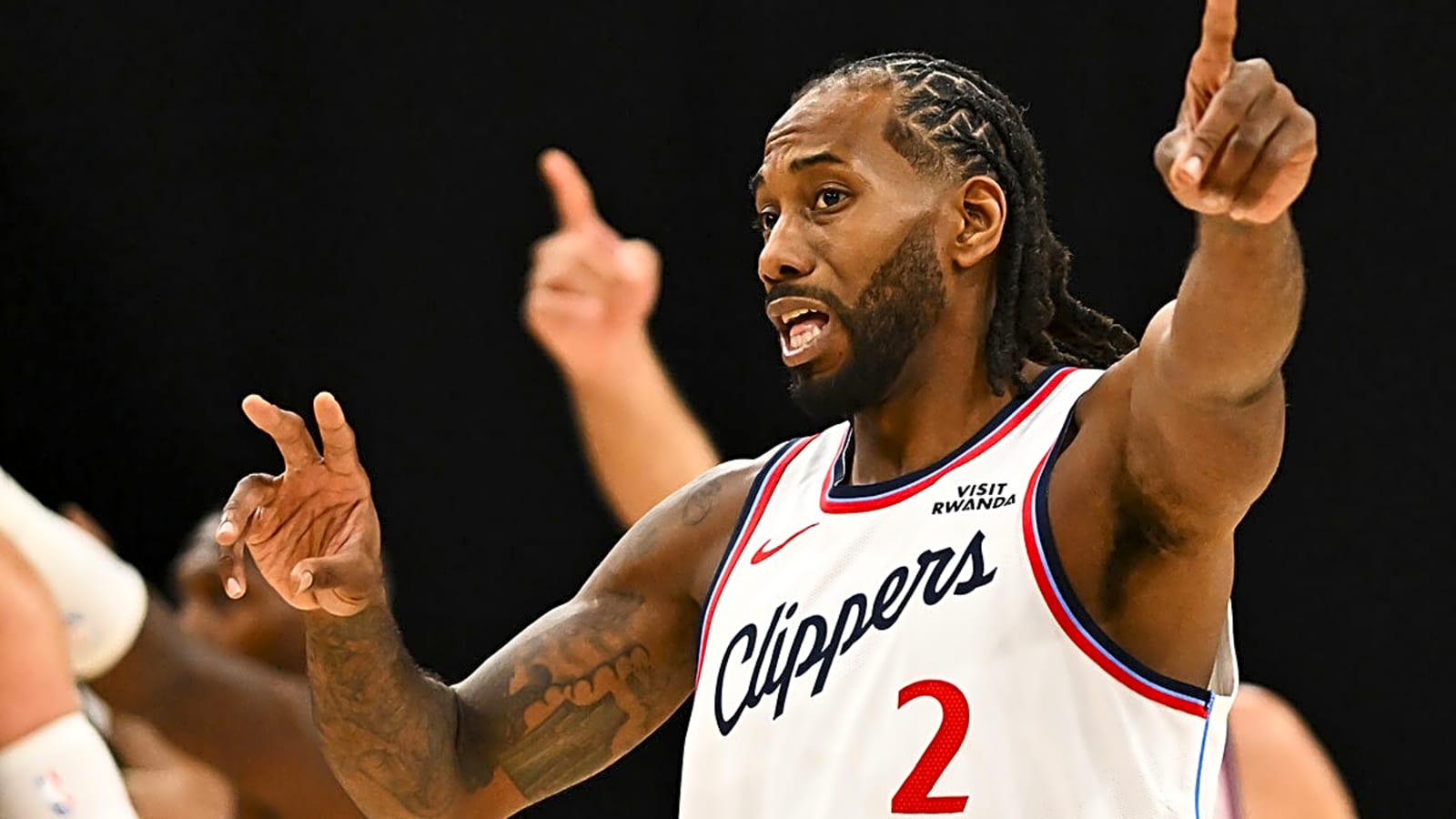 Clippers’ Kawhi Leonard plans to play back-to-backs, but it may not be up to him