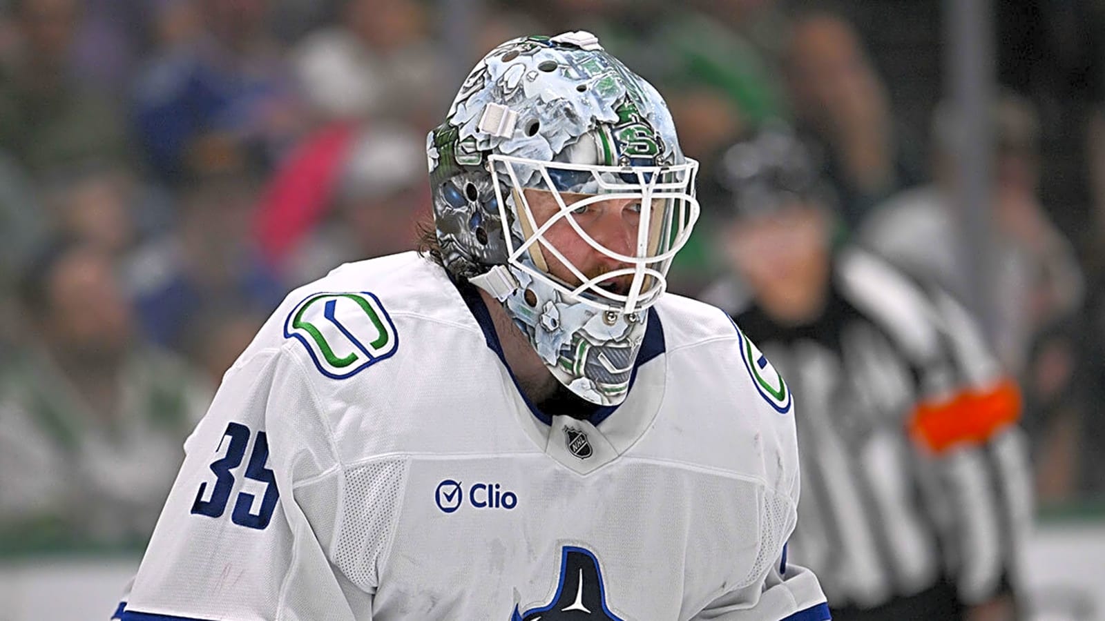  Flyers linked to goalie reunion via Canucks trade