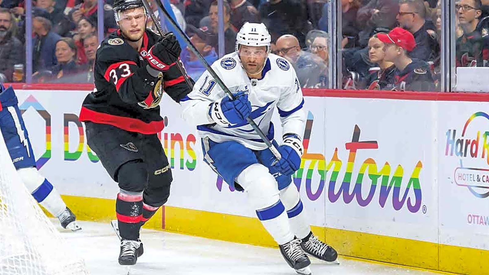 Devils sign veteran forward after PTO