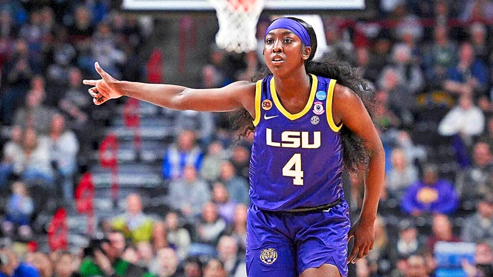 Flau’jae Johnson reveals Mavericks shooter Klay Thompson’s basketball message to her