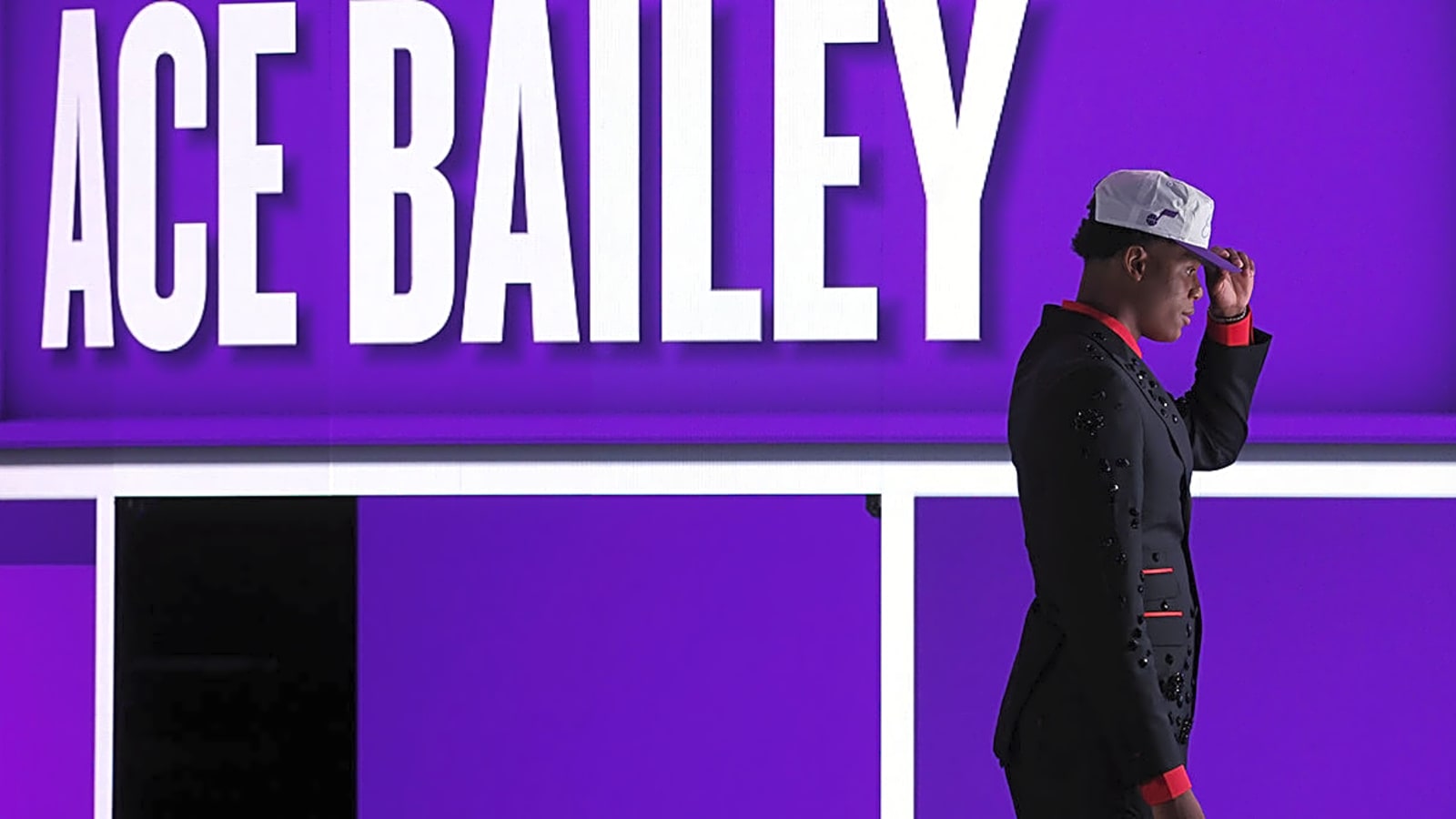 Jazz owner Dwyane Wade fires back at Ace Bailey critics with Carmelo Anthony comparison