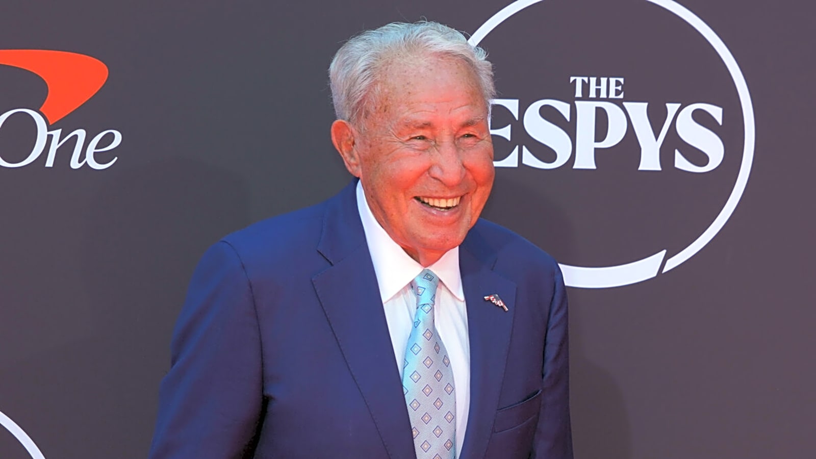 Lee Corso makes surprising national champion pick on his final 'College GameDay'