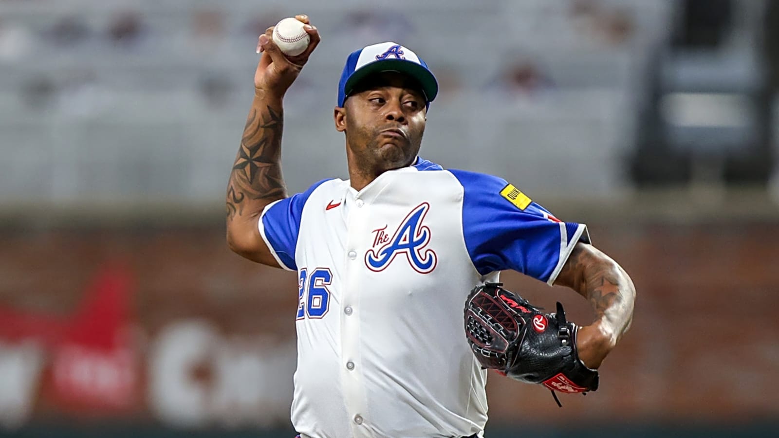 Blue Jays showing interest in Raisel Iglesias