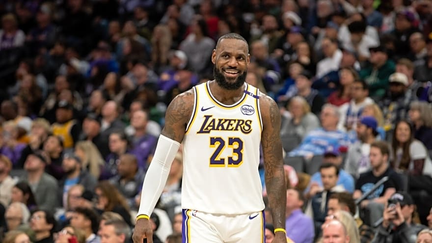 Lakers' LeBron James Shares Off-Court Message After Surprise Vegas Moment