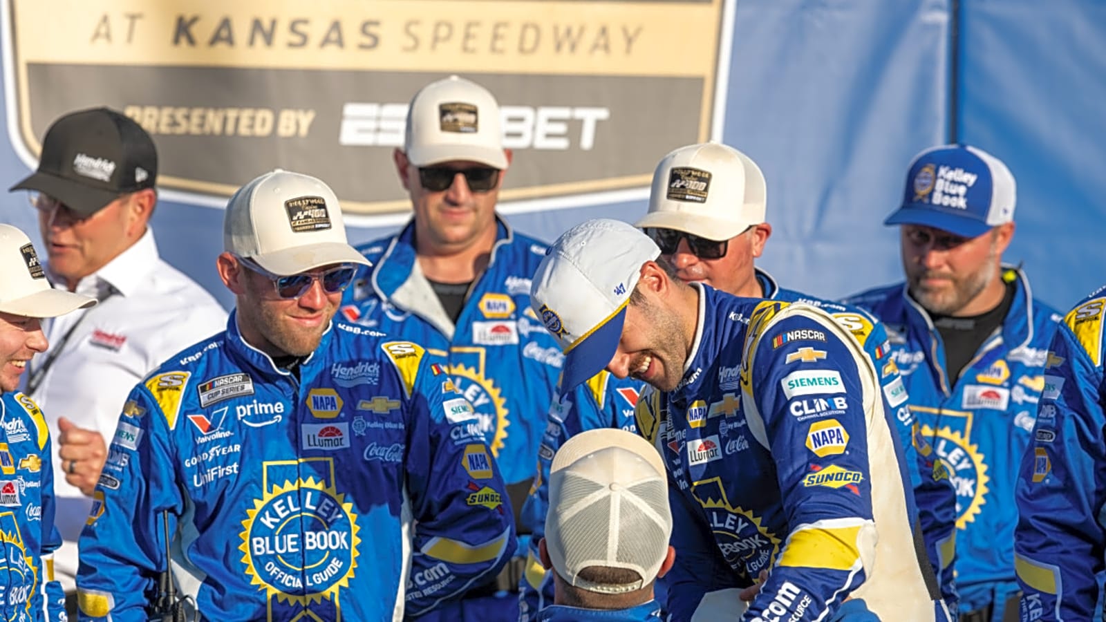 Kenny Wallace Asks Tough Question After Chase Elliott’s Kansas Triumph