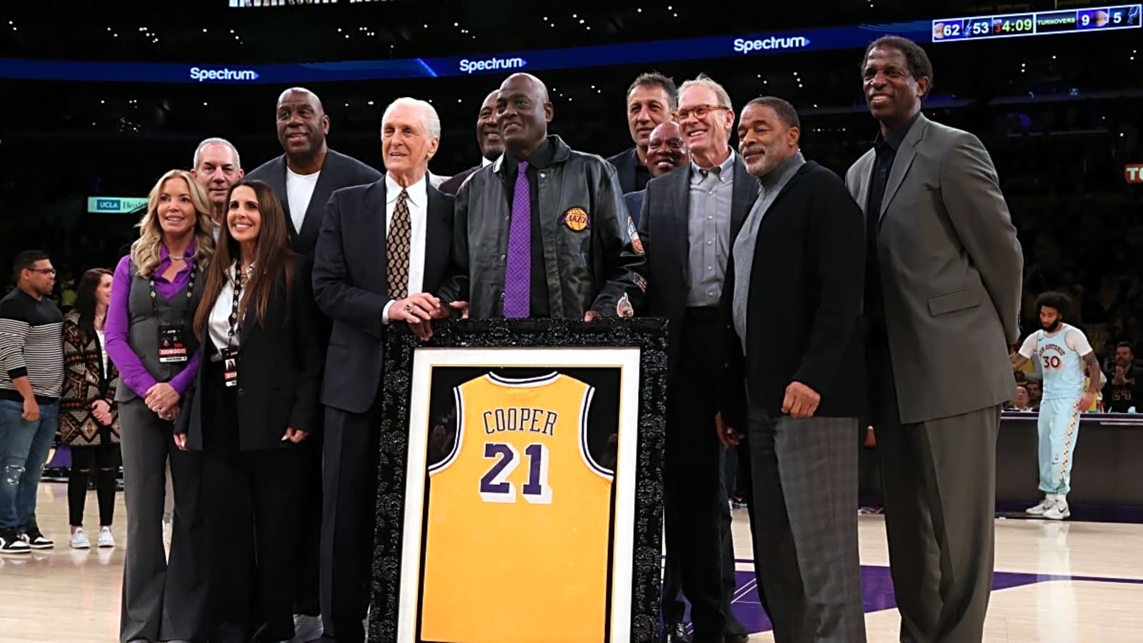 Former Lakers Hall of Famer Gets Honest About Rival NBA &#39;Super Teams&#39;