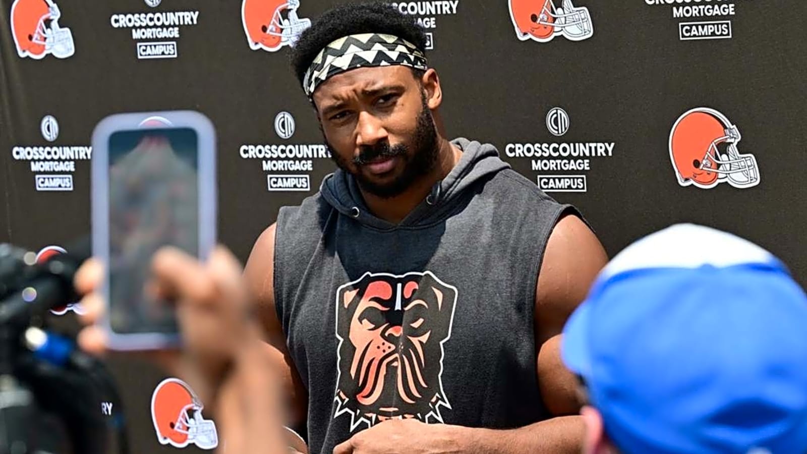 Browns’ Myles Garrett takes a very strong stance on another NFL star’s contract issues