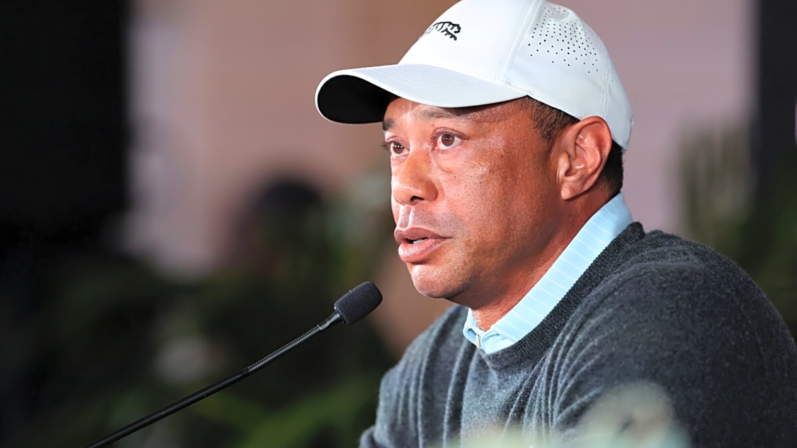Tiger Woods Assigns Blame For Friday's Car Accident