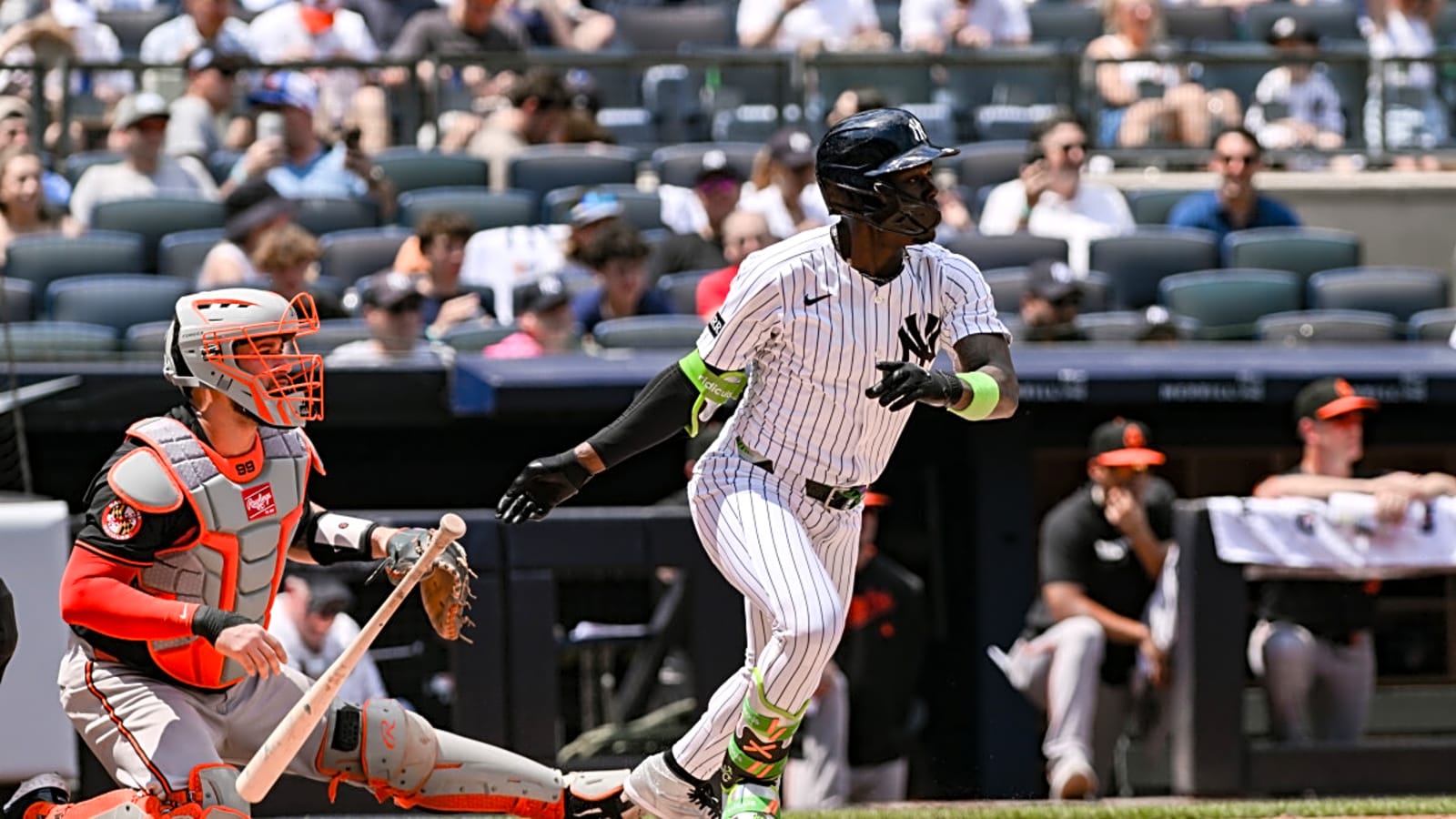Yankees Score Early After Wild Play in Sunday Morning Game