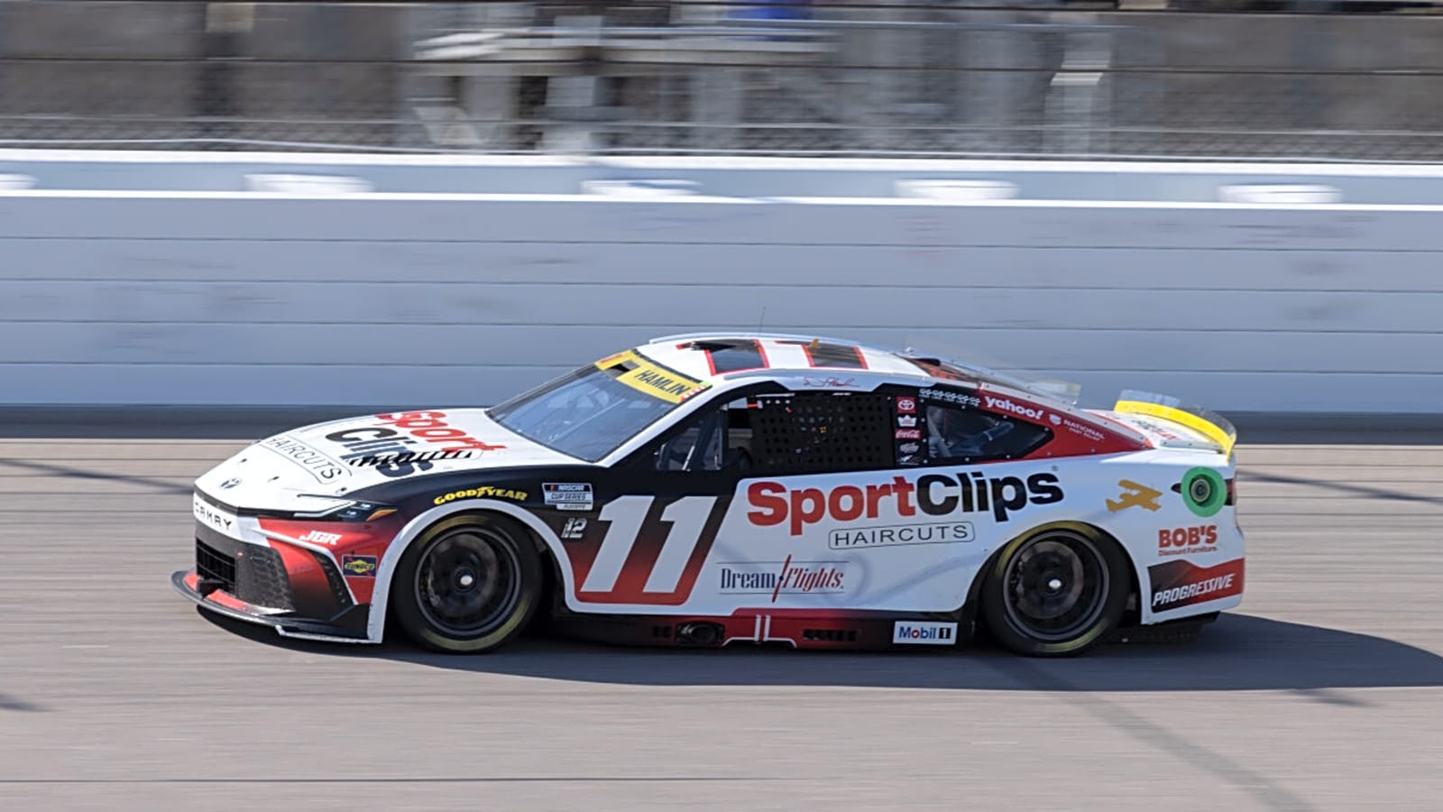 Denny Hamlin Refuses to Apologize After Last-Lap Contact With Bubba Wallace