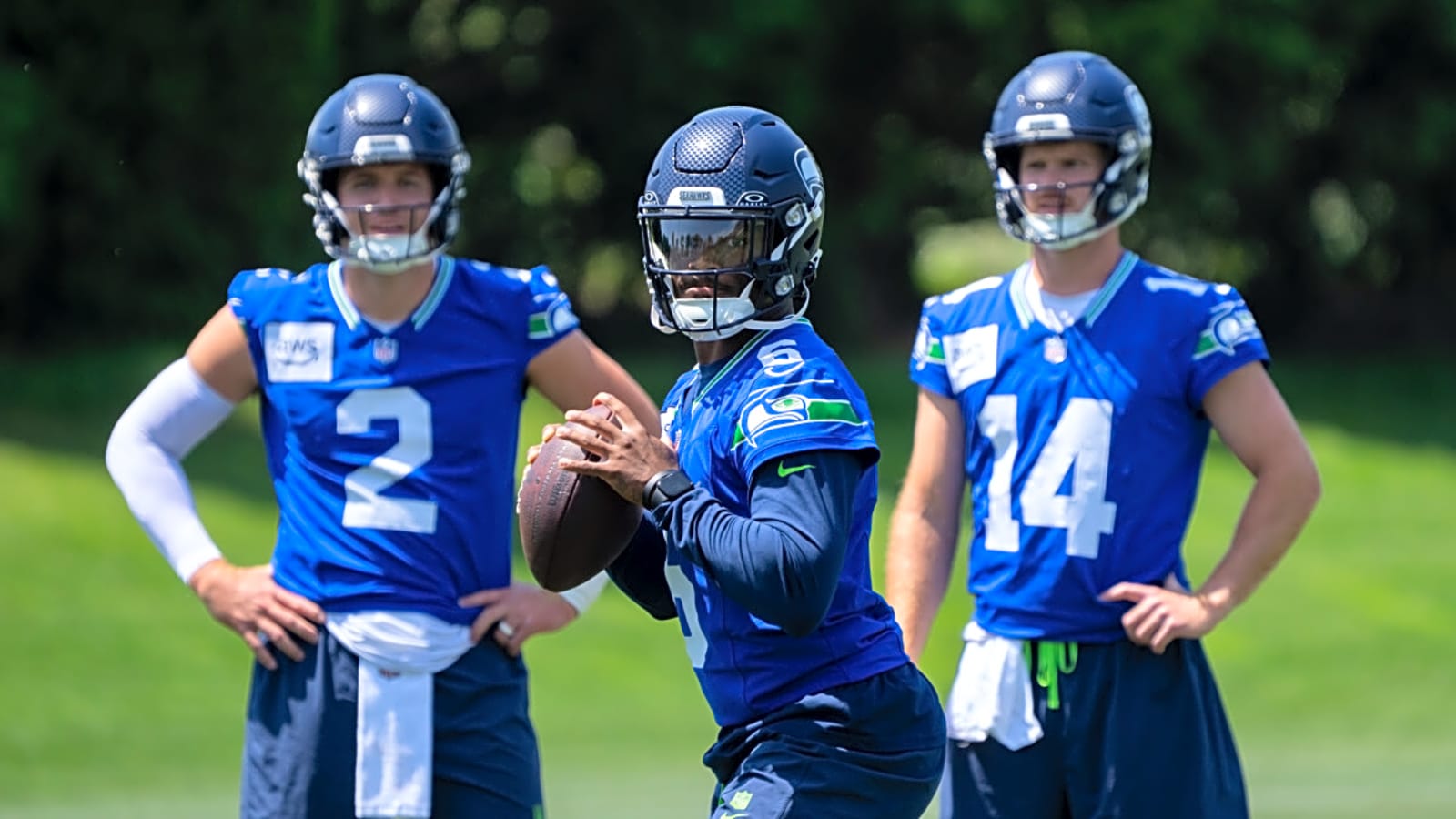 Sam Darnold could see in 2025 exactly why Geno Smith was very okay with being traded away from the Seattle Seahawks