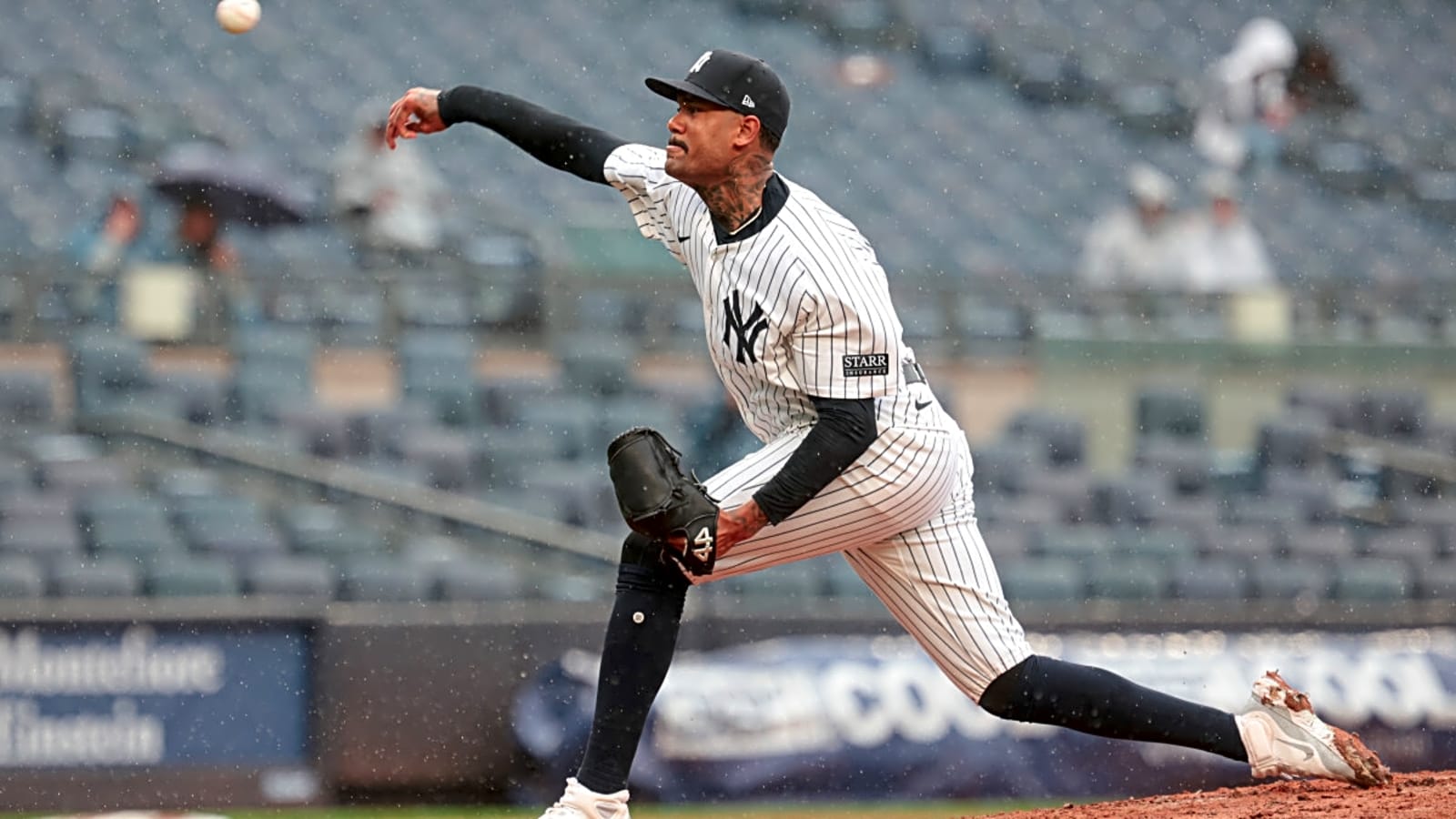 Ex-Yankees Reliever Takes a Swing at a Fan in Detroit
