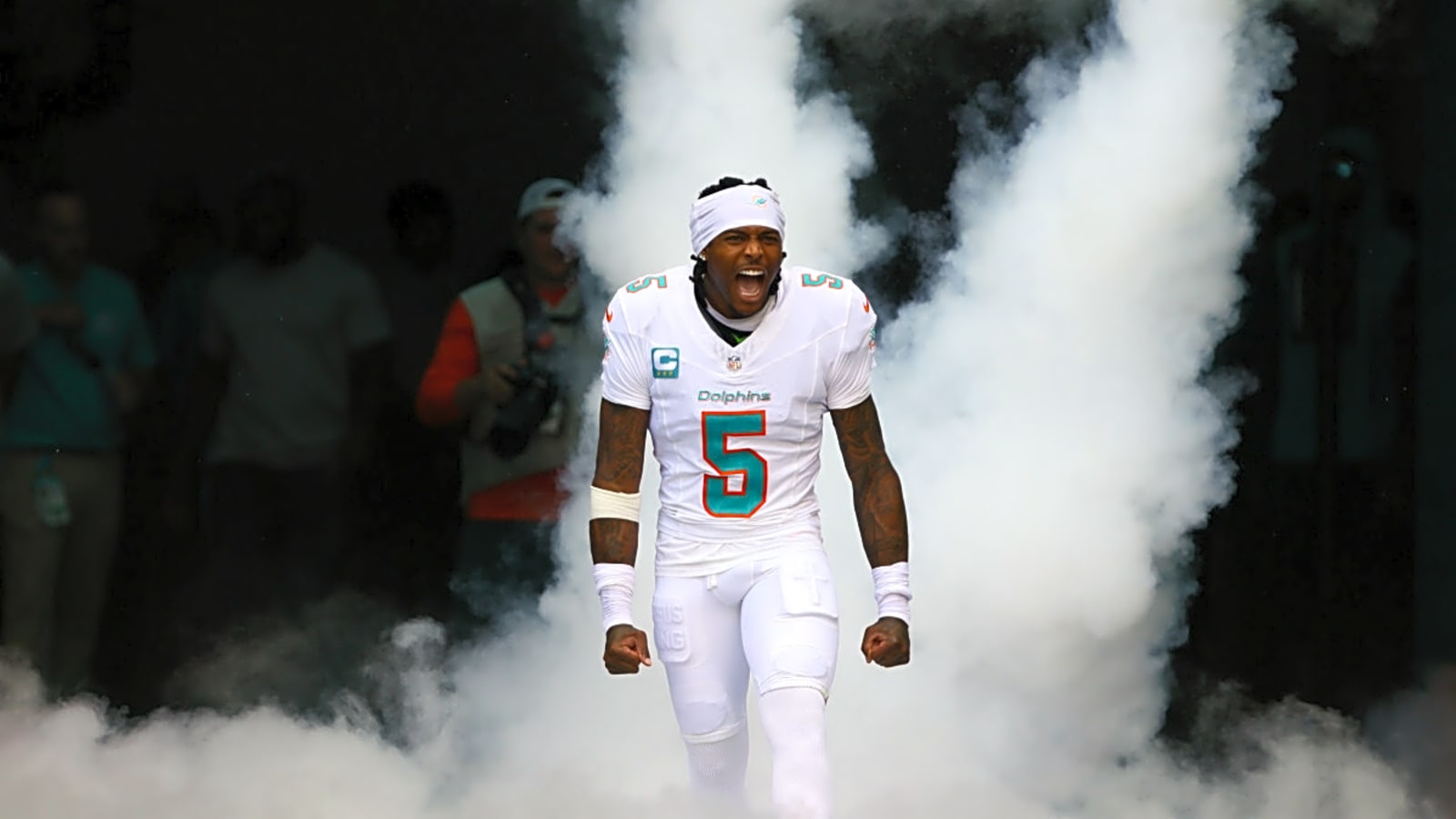 Is Jalen Ramsey the right gamble for Chargers to raise the stakes in the AFC West arms race?
