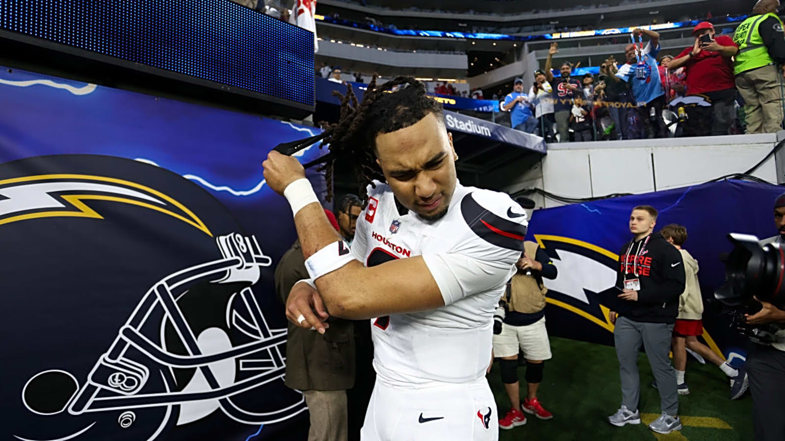 Texans QB C.J. Stroud's Change in Appearance Draws Attention 