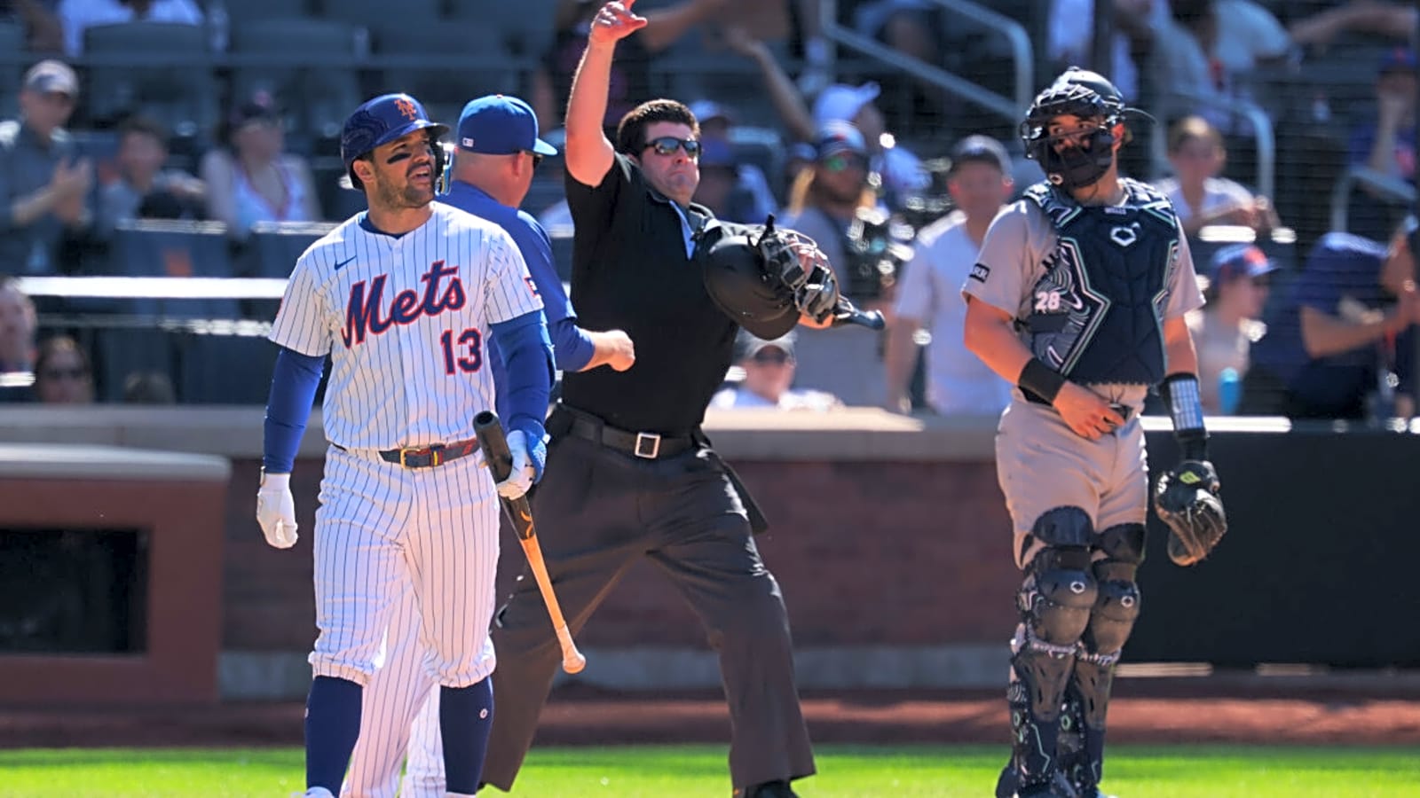 Calls Mount for Umpire&#39;s Firing After Mets&#39; Loss to Yankees