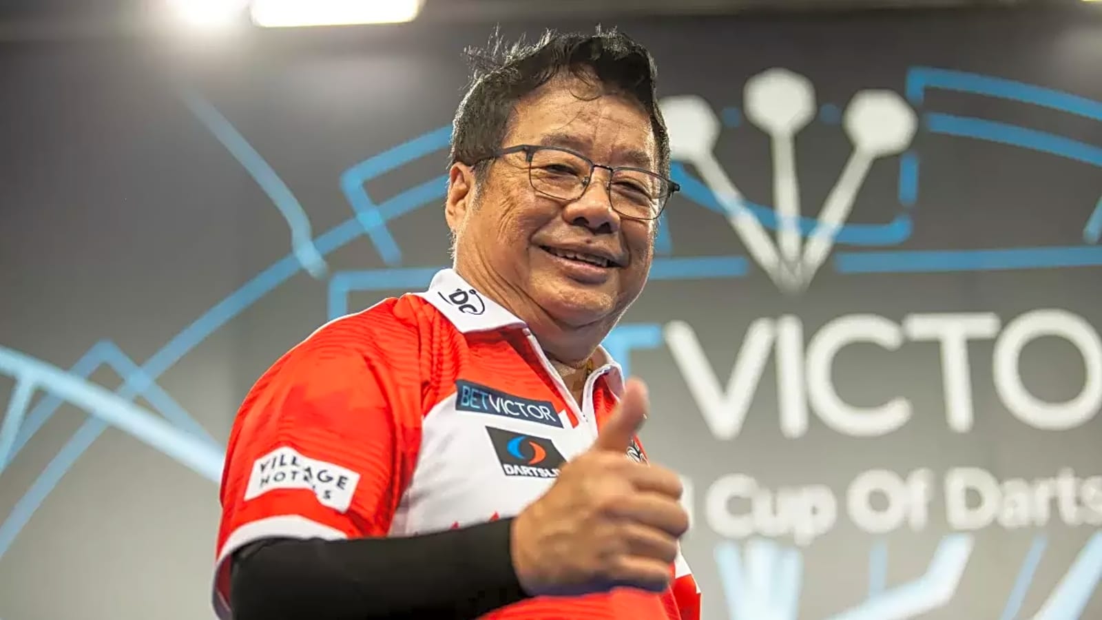 Paul Lim rolls back the years as Singapore and Argentina impress at the World Cup of Darts