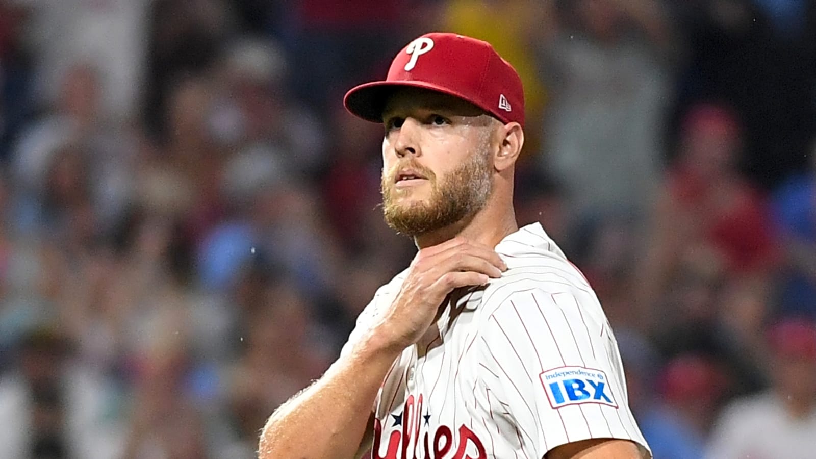Phillies pitcher caps phenomenal month with latest gem