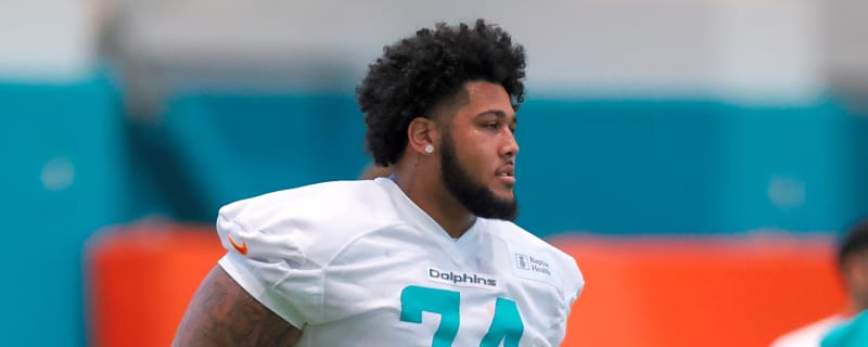 Dolphins Sign OL Kadyn Proctor To Rookie Deal