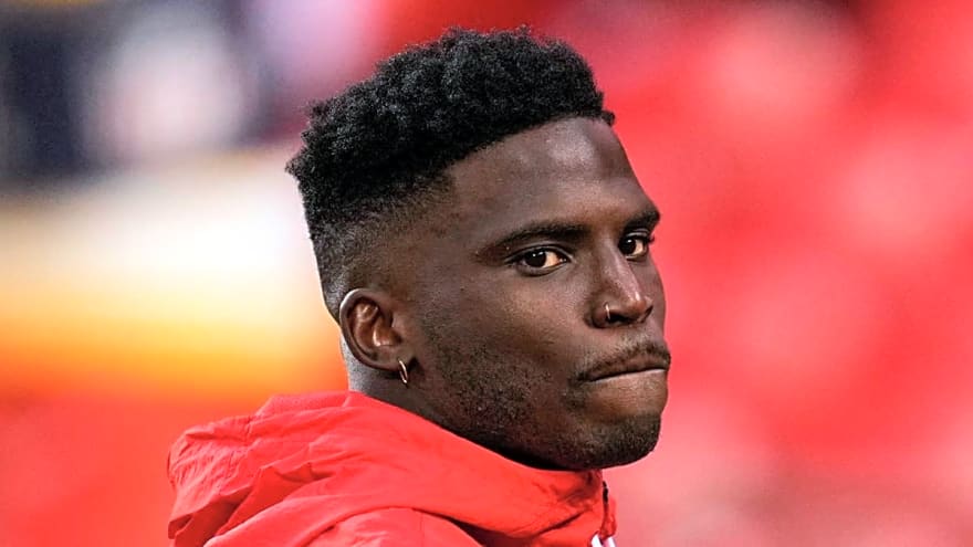 Tyreek Hill Nears a Return From Knee Injury, Per Drew Rosenhaus, as Rams Lose Davante Adams