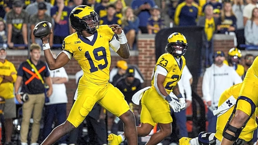 Michigan Has Clear QB Problem as Bryce Underwood Isn't The Guy