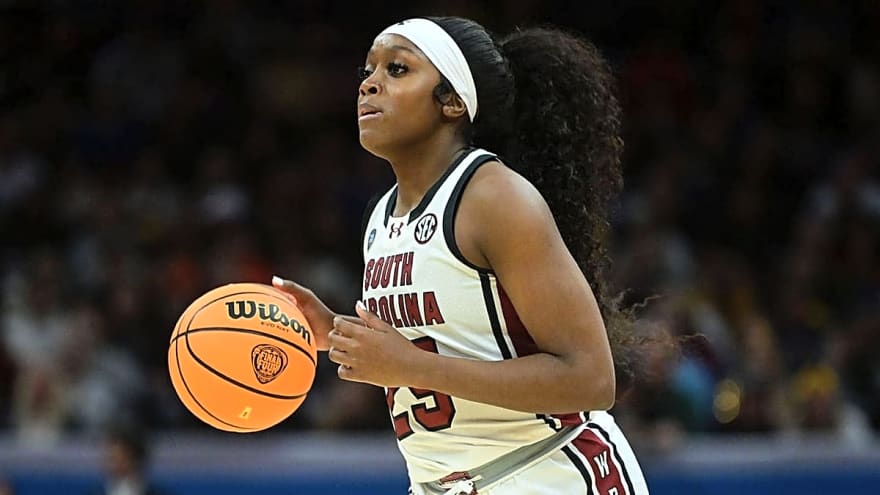 Dawn Staley gives eye-opening Raven Johnson praise after South Carolina beats LSU