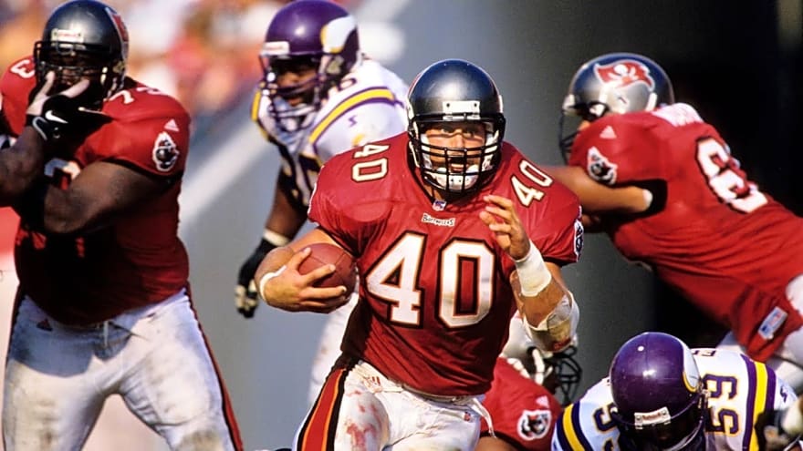 Former NFL Star Mike Alstott Is Extremely Jacked At 52
