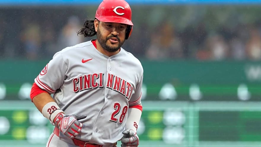 Reds Provide Injury Update on Eugenio Suárez