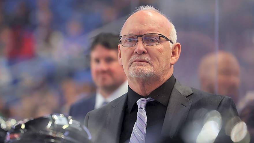 Why Sabres must not fire Lindy Ruff after nightmare start