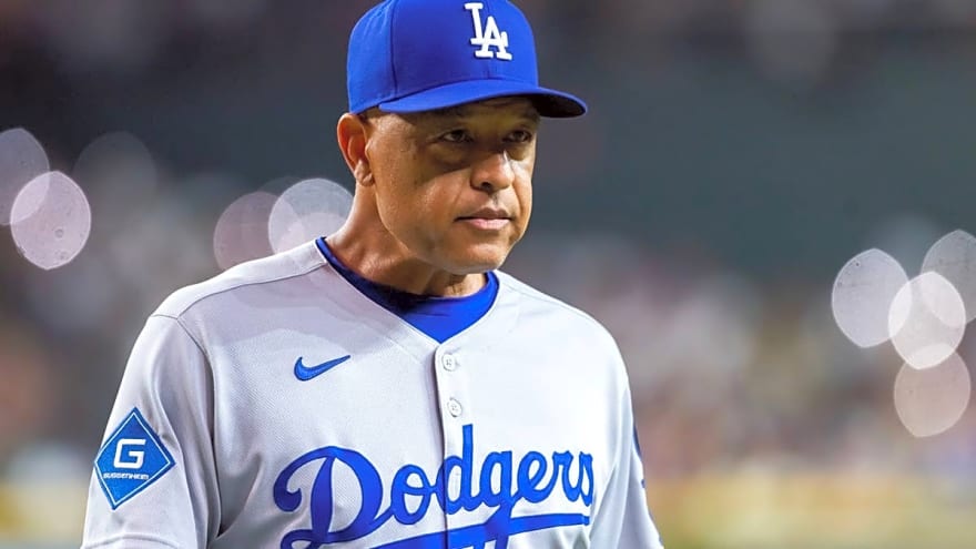 Dodgers’ Dave Roberts Sends Chris Taylor Message After Retirement Decision