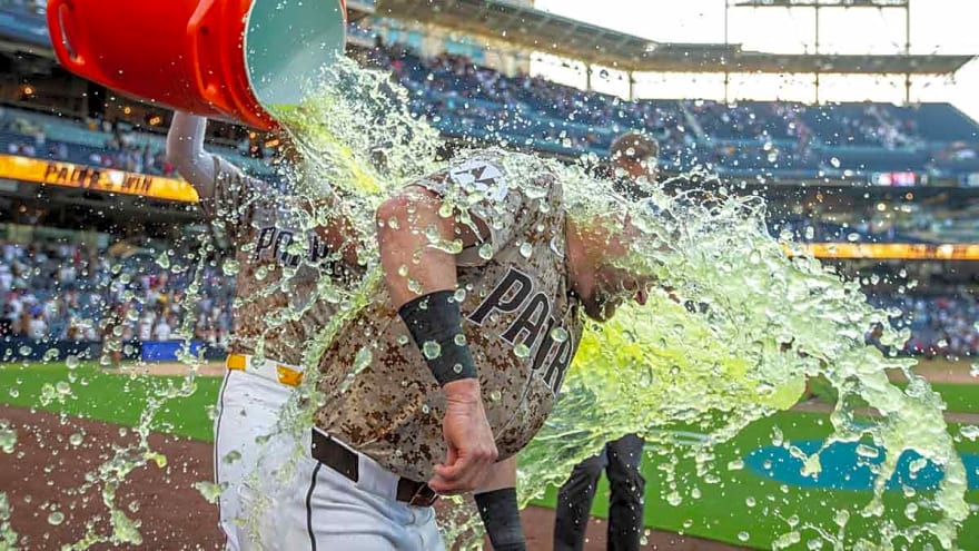 Padres 2B Jake Cronenworth’s instant reaction to walk-off hit vs. Rangers