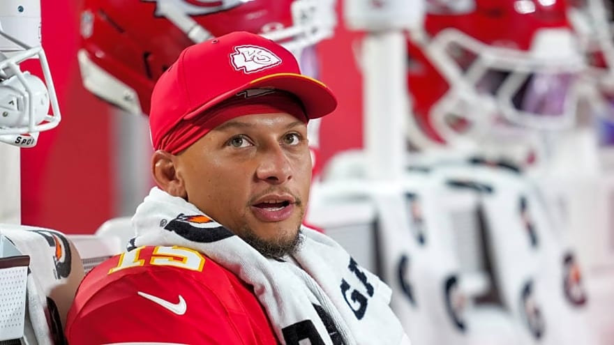 Chiefs Announce Decision on Quarterback After Patrick Mahomes Update