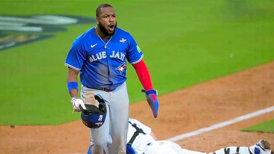 Vladimir Guerrero Jr. puts Blue Jays ahead after mad dash from first base