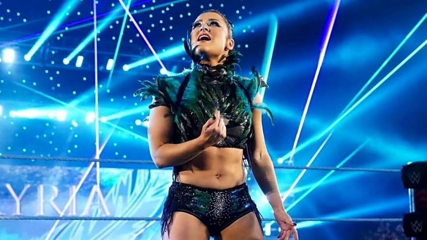 Lyra Valkyria Destroys Becky Lynch and Bayley Ahead of Evolution 2 on Raw