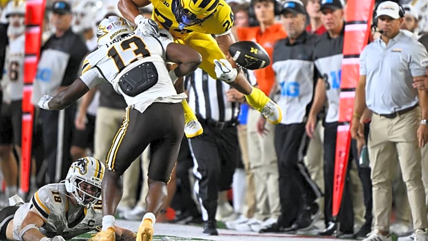 Big Ten Issues Statement After Michigan’s Last-Second Hail Mary Victory