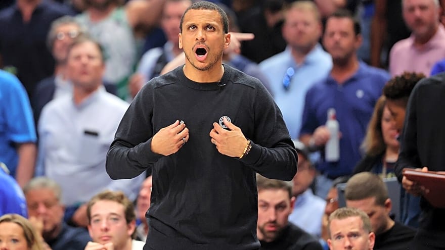 Celtics’ Joe Mazzulla shows off in MMA offseason training