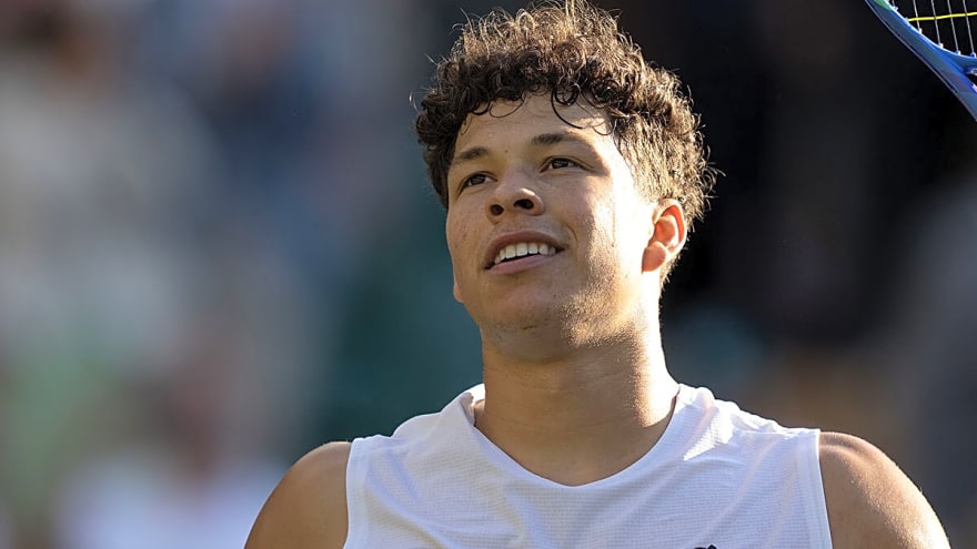 Ben Shelton trolls Wimbledon fans about American football knowledge