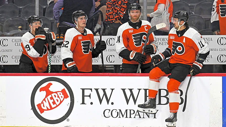  The veteran forward Flyers could include in trade talks amid nightmare start
